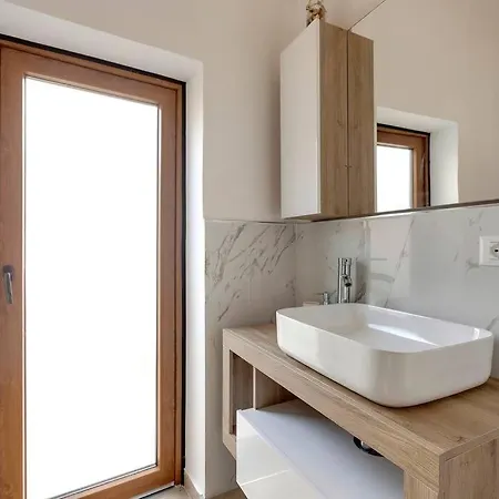 Apartment Si *