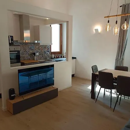 Apartment Si *